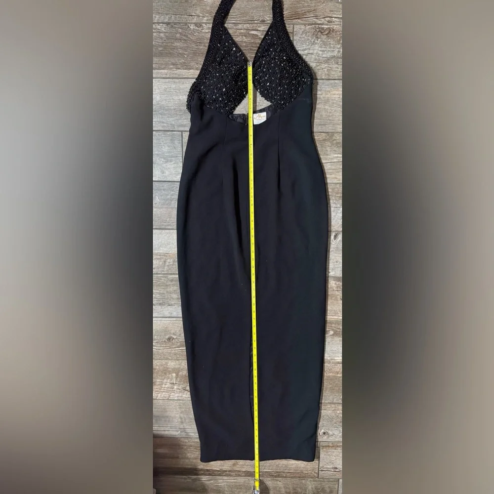 Elegant Black Evening Dress - Picture 11 of 13